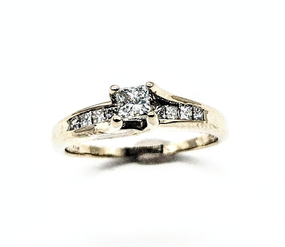 ENGAGEMENT RING - Dick's Pawn Superstore