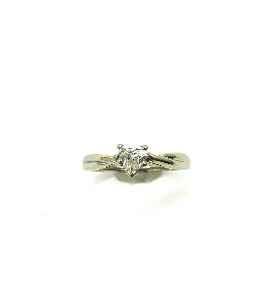 35 Ptw Heart Shaped Diamond Ring - Dick's Pawn Superstore