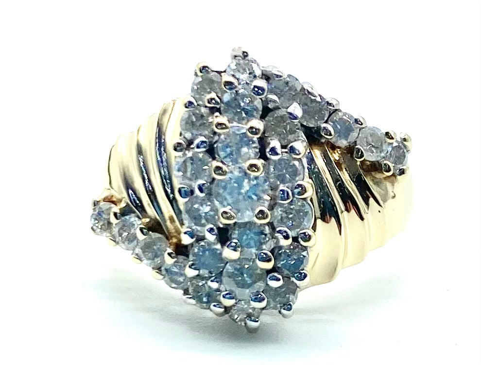 Diamond Echo Cluster Ring - Dick's Pawn Superstore